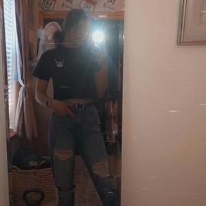 Meet your Posher, Whitney